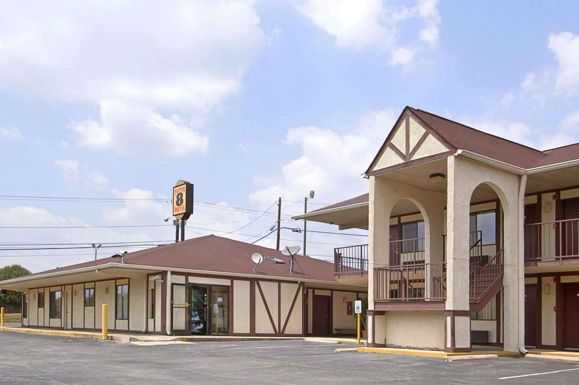 במוטל Super 8 By Wyndham Burlington Nc מראה חיצוני תמונה